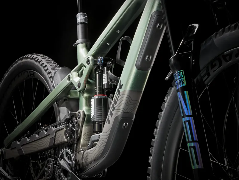 Trek Slash 9.9 XO AXS Gen 6 Full Suspension Mountain Bike 2024 in Lichen Green-10